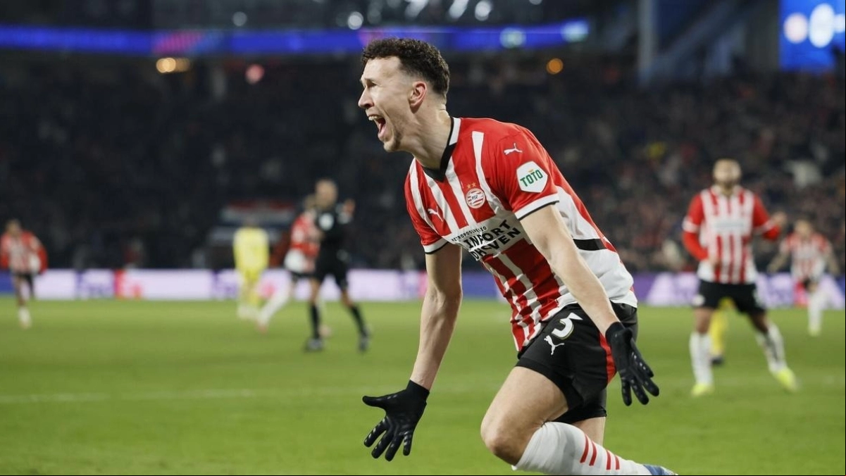 El PSV quiere renovar a Perisic, objetivo del Barcelona / Sport
