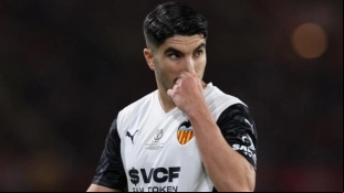 El Valencia niega negociar por Carlos Soler / Lasprovincias.es
