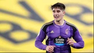 El Newcastle United, sigue en la puja por Iván Fresneda
