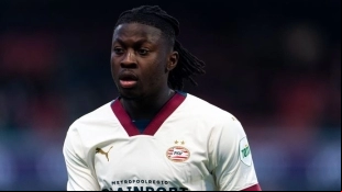 Pelea masiva entre grandes de la Premier por Bakayoko