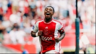 Bergwijn ficha por el Al-Ittihad / Ajax