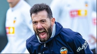 Javi Guerra, el intocable del Valencia / Relevo