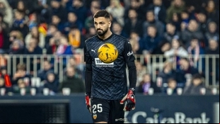 Giorgi Mamardashvili, portero del Valencia